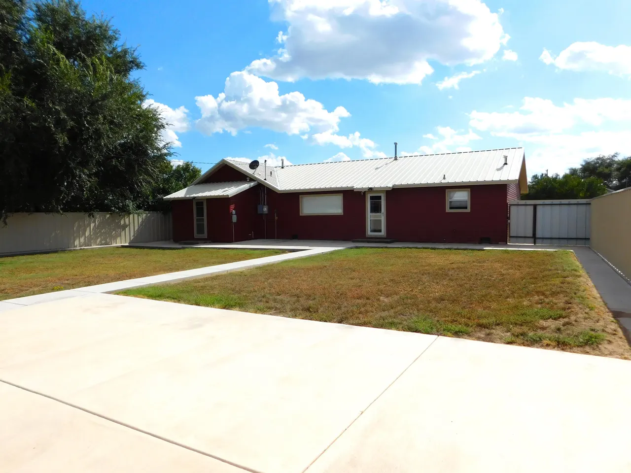 Photo 23 — 1824 W Ave B, Muleshoe, TX 79347