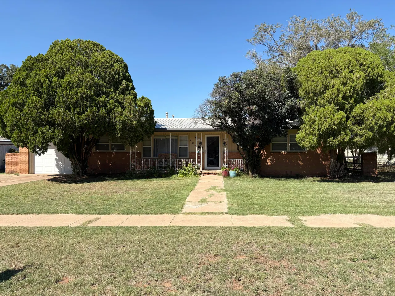 Photo 3 — 707 E Tate Street, Brownfield, TX 79316