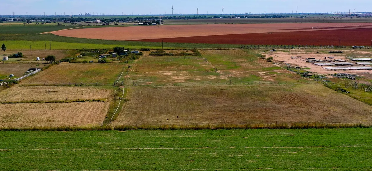 Photo 2 — E CR 6430, Lubbock, TX 79403