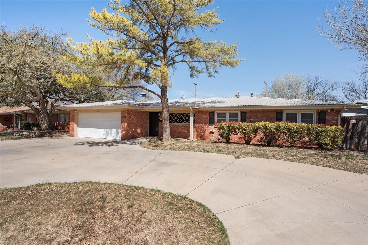 Photo 2 — 3808 27th Street, Lubbock, TX 79410