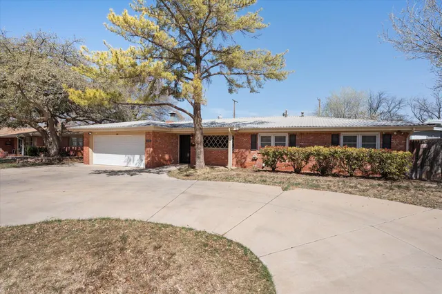 Photo 2 — 3808 27th Street, Lubbock, TX 79410