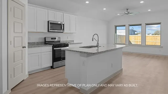 Photo 3 — 708 15th  Street, Wolfforth, TX 79382