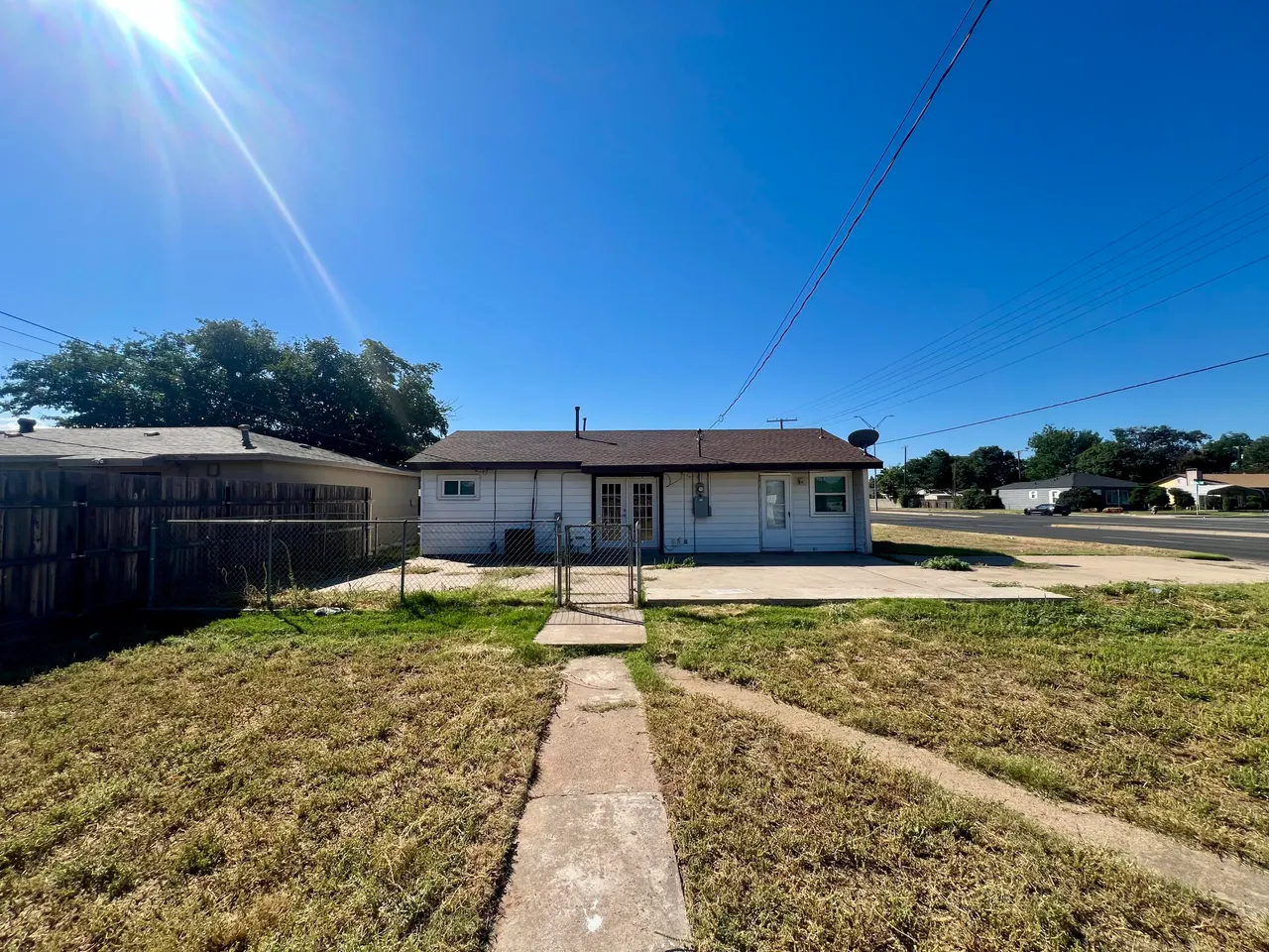 Photo 15 — 2420 38th Street, Lubbock, TX 79412