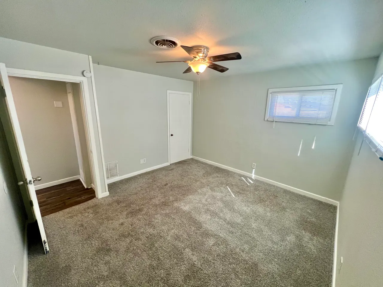 Photo 12 — 2420 38th Street, Lubbock, TX 79412
