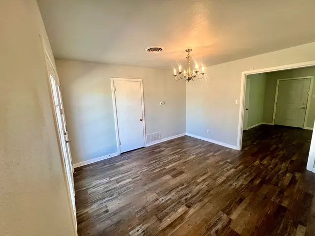 Photo 6 — 2420 38th Street, Lubbock, TX 79412