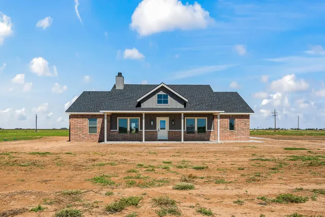 Front exterior — 17614 C R 3100, Slaton, TX 79364