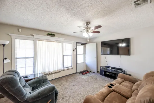 Photo 4 — 4607 33rd Street, Lubbock, TX 79410