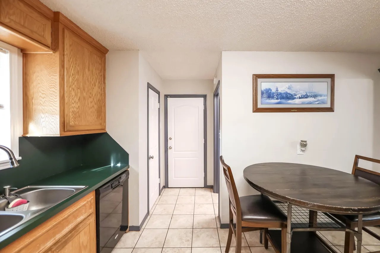 Photo 7 — 4607 33rd Street, Lubbock, TX 79410