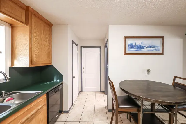 Photo 7 — 4607 33rd Street, Lubbock, TX 79410