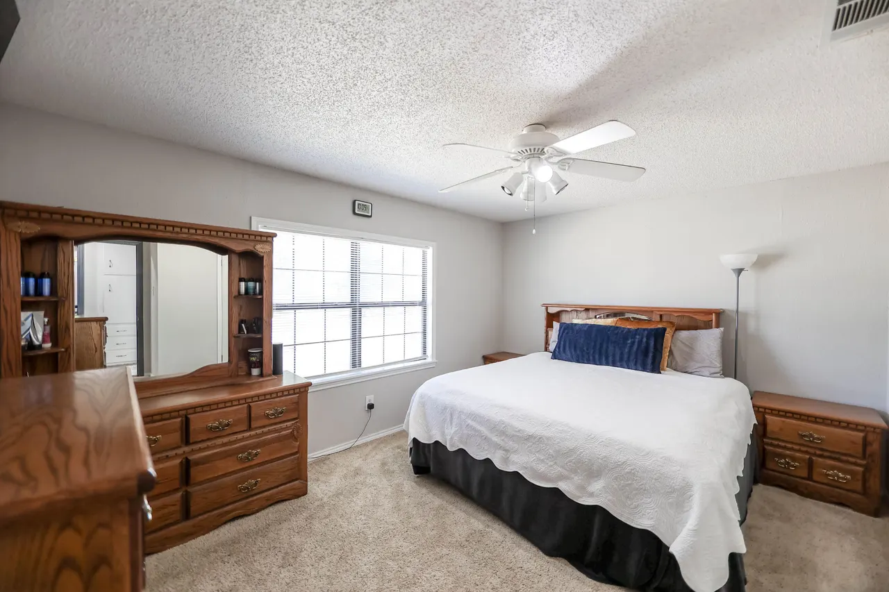 Photo 8 — 4607 33rd Street, Lubbock, TX 79410