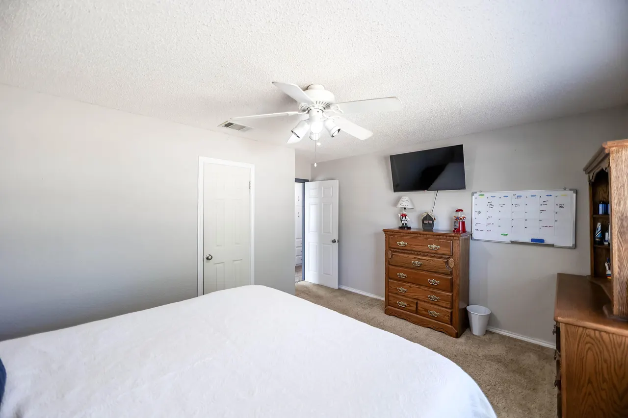 Photo 9 — 4607 33rd Street, Lubbock, TX 79410