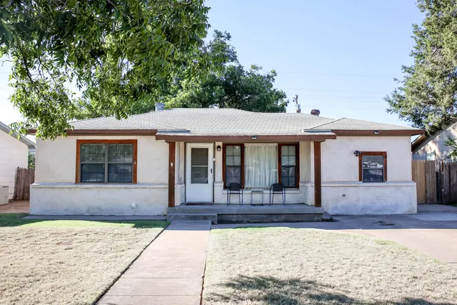 Photo 2 — 4607 33rd Street, Lubbock, TX 79410