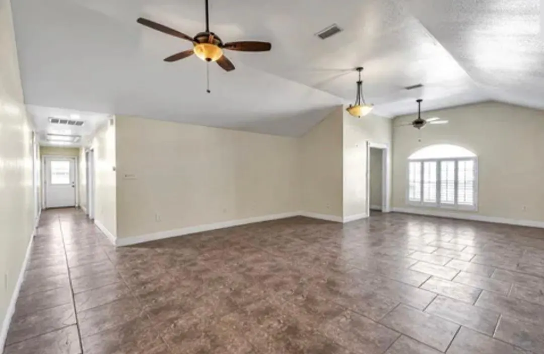 Photo 3 — 609 N Avenue P, Lamesa, TX 79331
