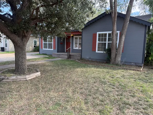 Photo 3 — 3415 24th Street, Lubbock, TX 79410