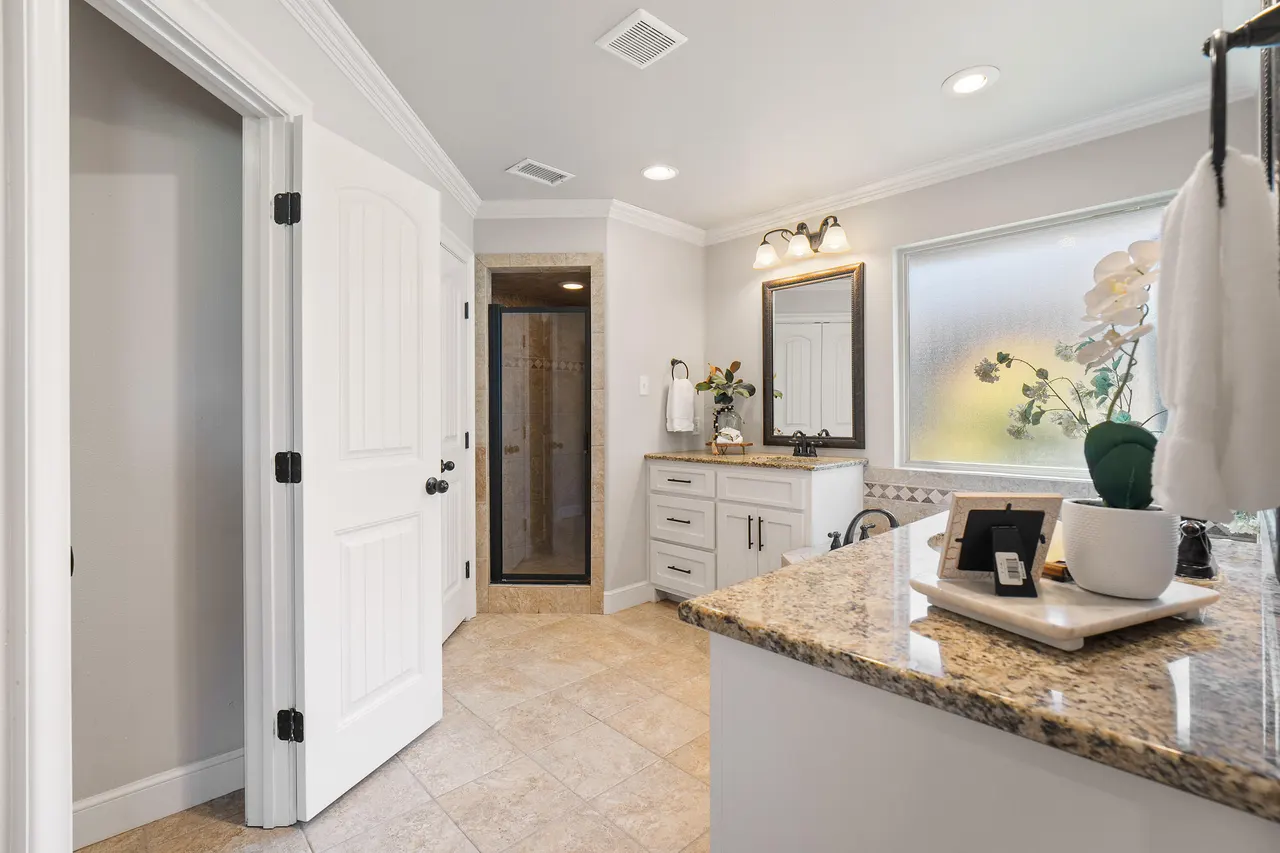 Photo 16 — 1127 17th Street, Shallowater, TX 79363