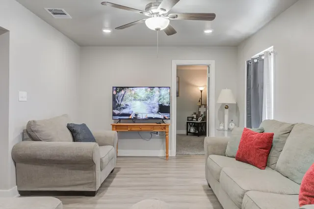 Photo 5 — 1111 E Tulane Street, Lubbock, TX 79403