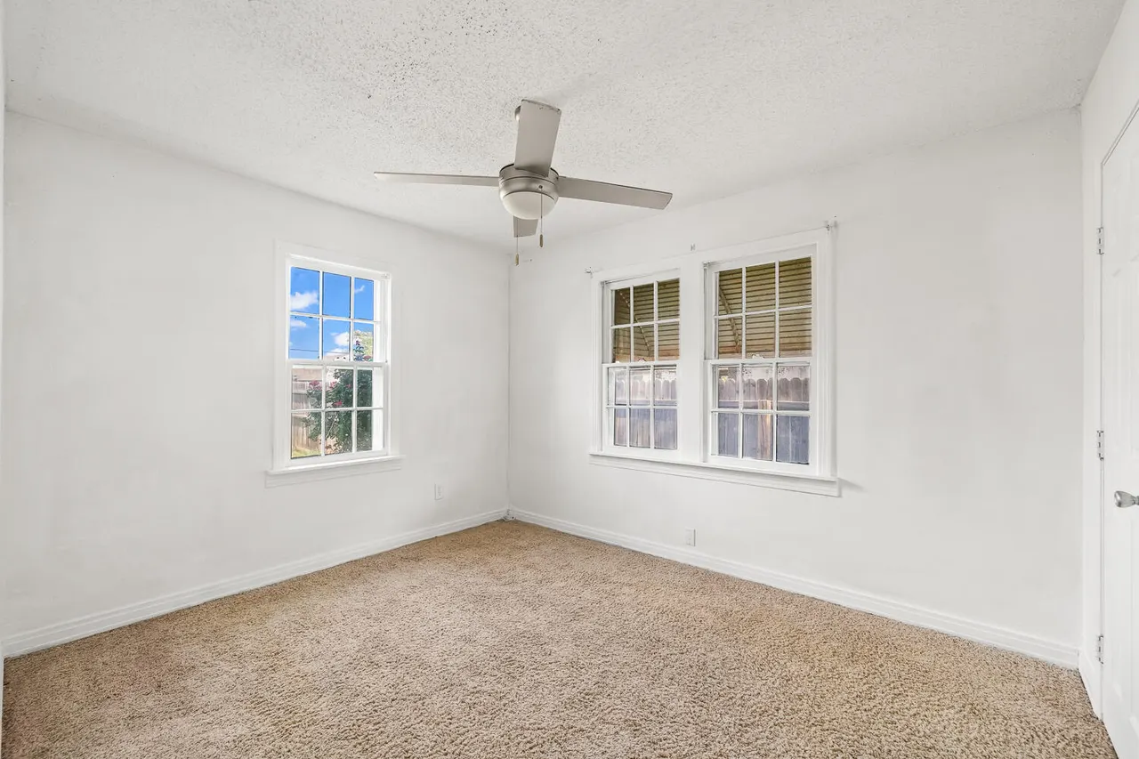 Photo 6 — 111 Avenue U, Lubbock, TX 79415
