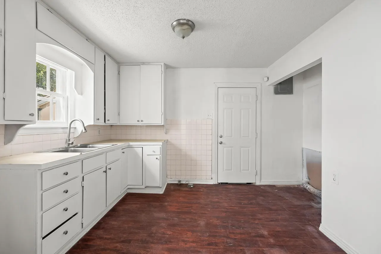 Photo 5 — 111 Avenue U, Lubbock, TX 79415