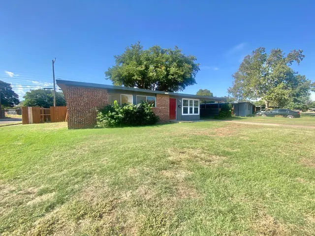 Photo 2 — 2701 64th Street, Lubbock, TX 79413
