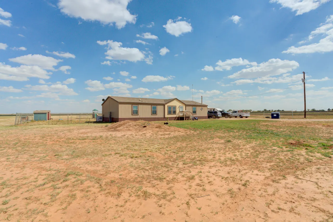 Photo 5 — 4726 County Road 5300, Lubbock, TX 79415