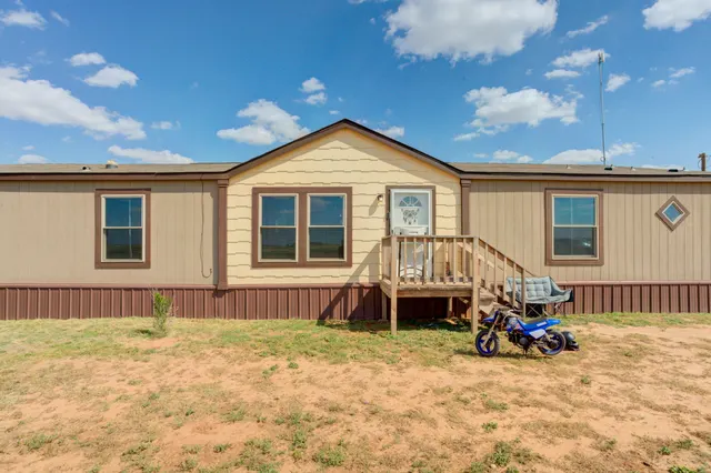 Photo 2 — 4726 County Road 5300, Lubbock, TX 79415