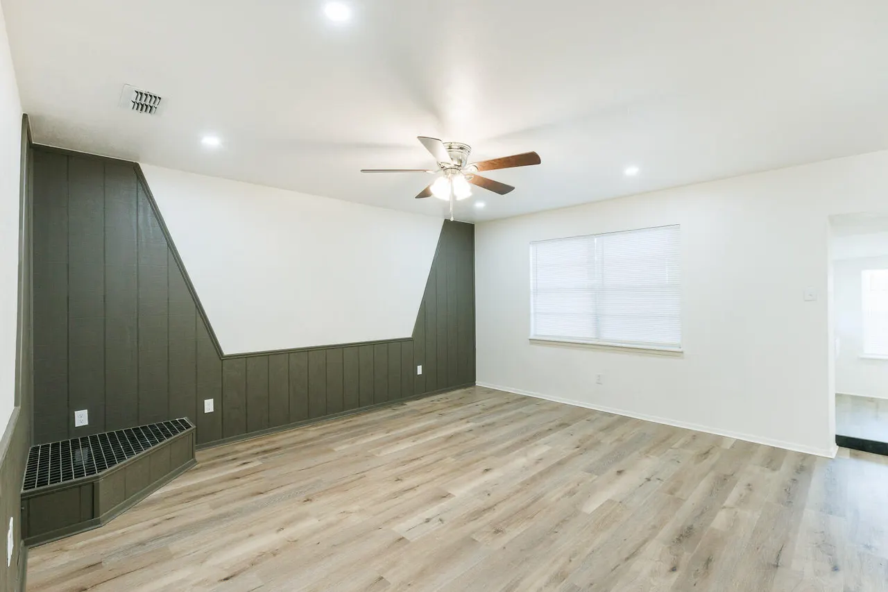 Photo 9 — 1209 49th Street, Lubbock, TX 79412