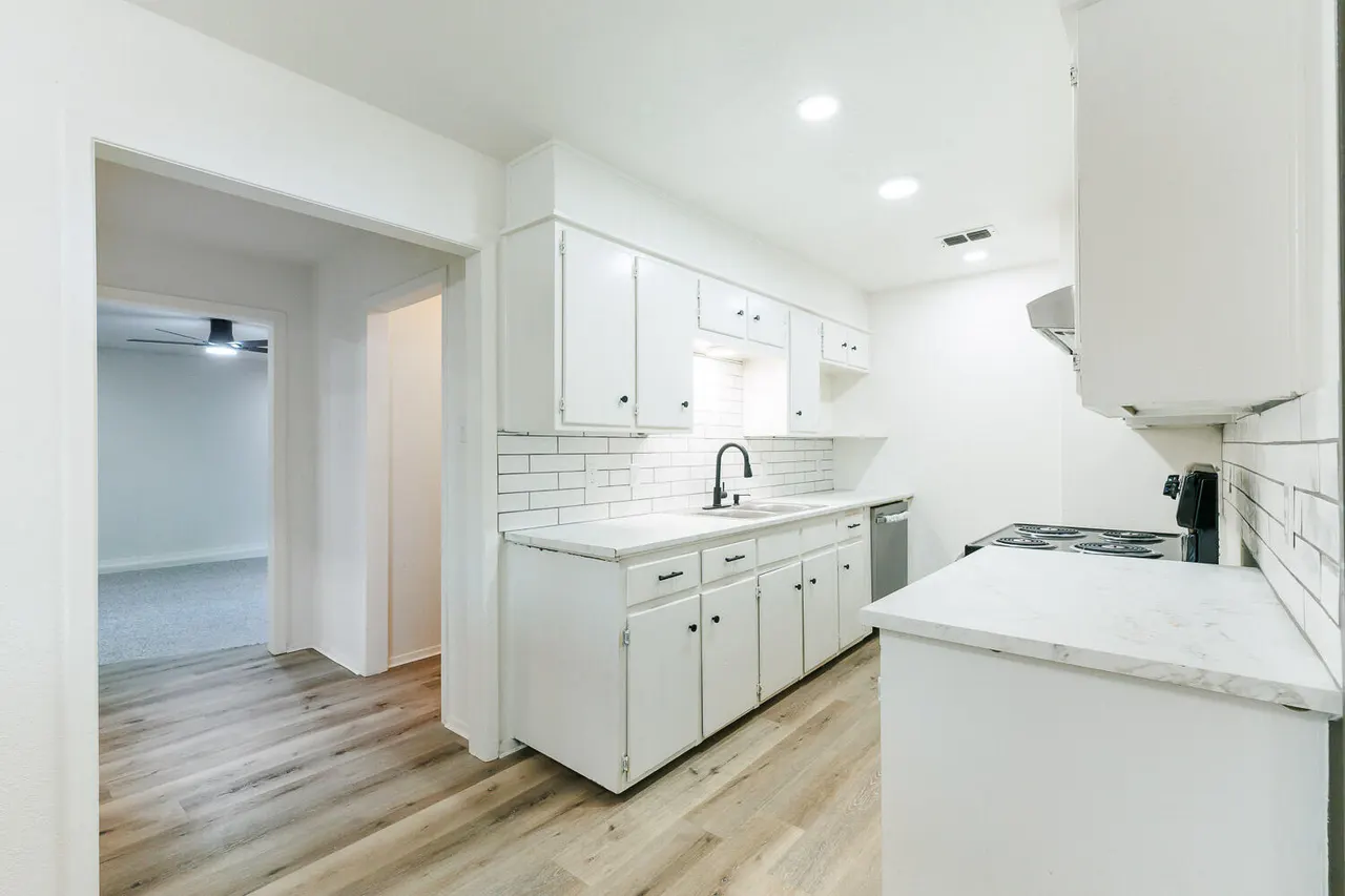 Photo 13 — 1209 49th Street, Lubbock, TX 79412