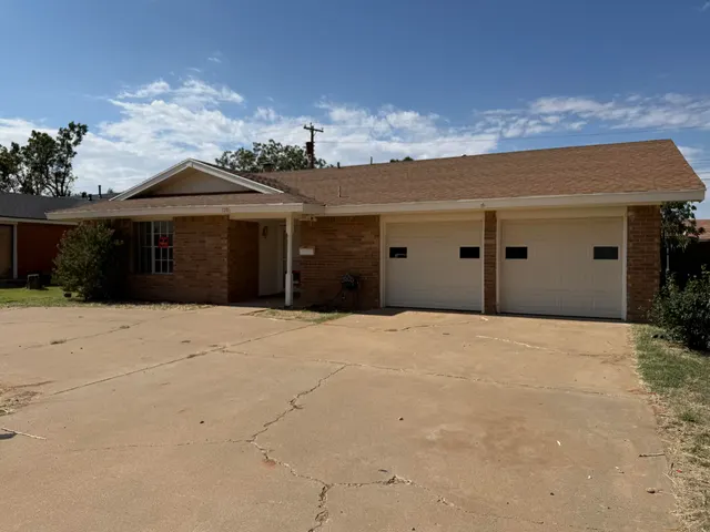 Photo 2 — 1201 S Pecos Drive, Brownfield, TX 79316