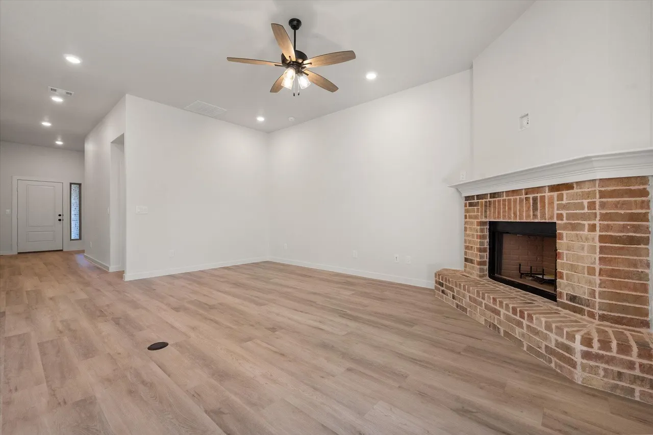 Photo 5 — 7003 16th Street, Lubbock, TX 79416