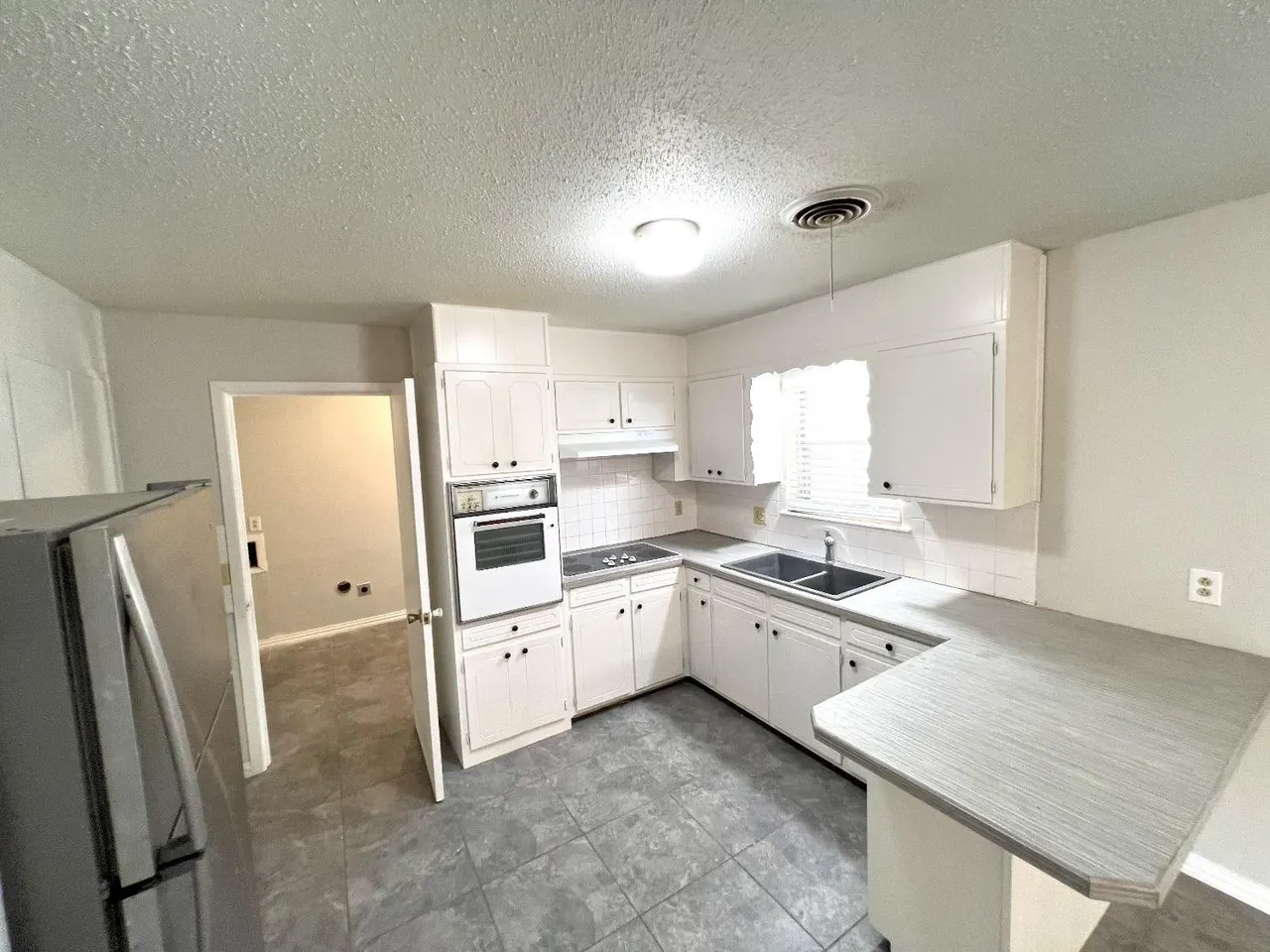 Photo 4 — 5540 18th Street, Lubbock, TX 79416