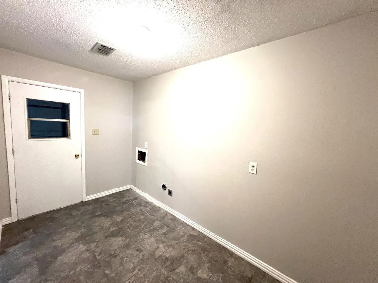 Photo 5 — 5540 18th Street, Lubbock, TX 79416