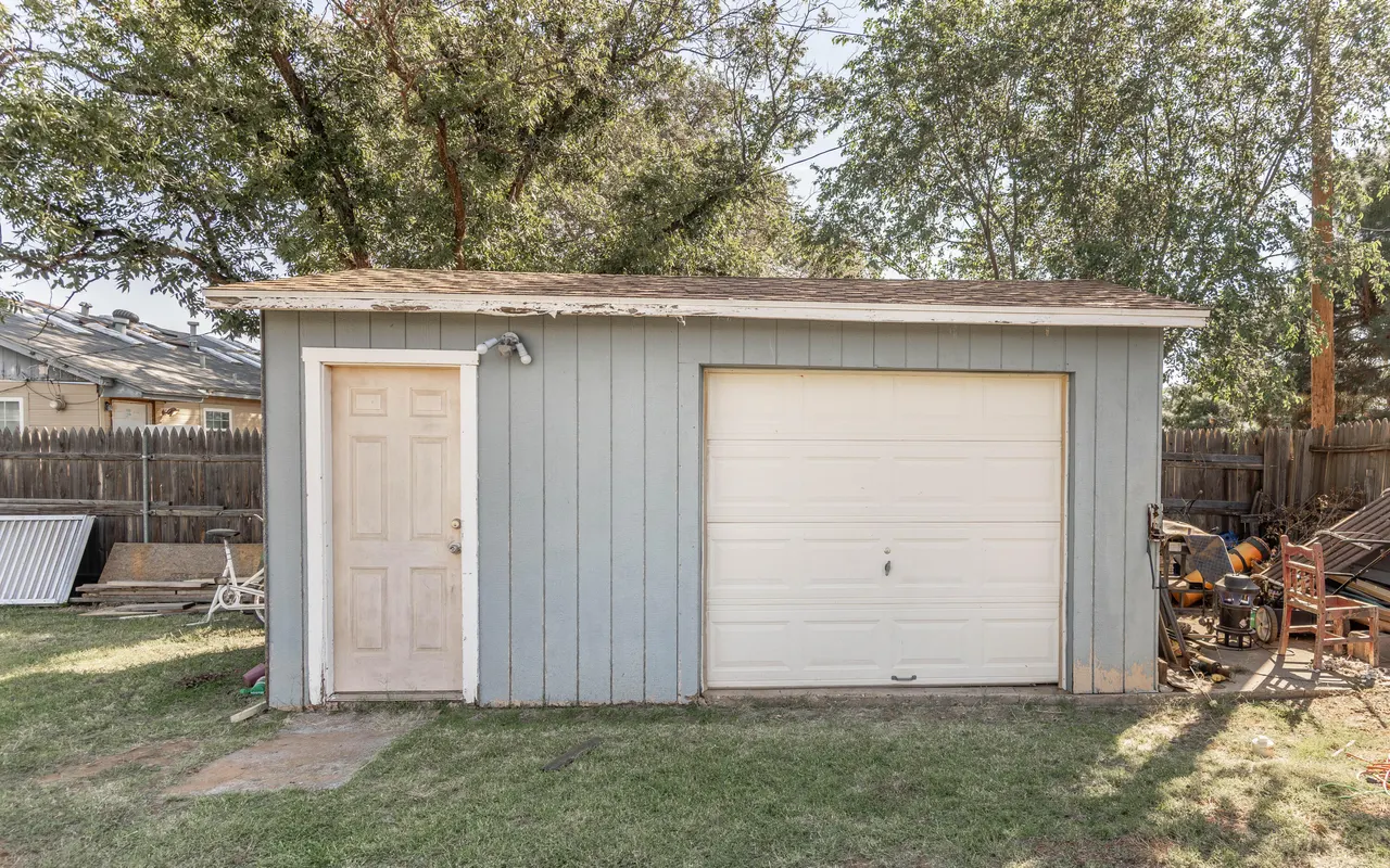 Photo 17 — 2031 64th Street, Lubbock, TX 79412