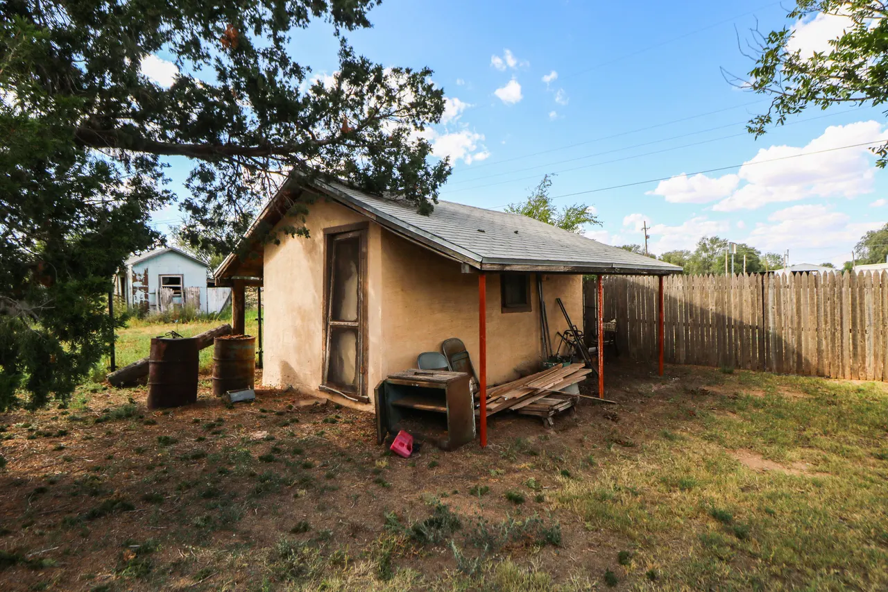 Photo 16 — 206 SW 1st Street, Earth, TX 79031