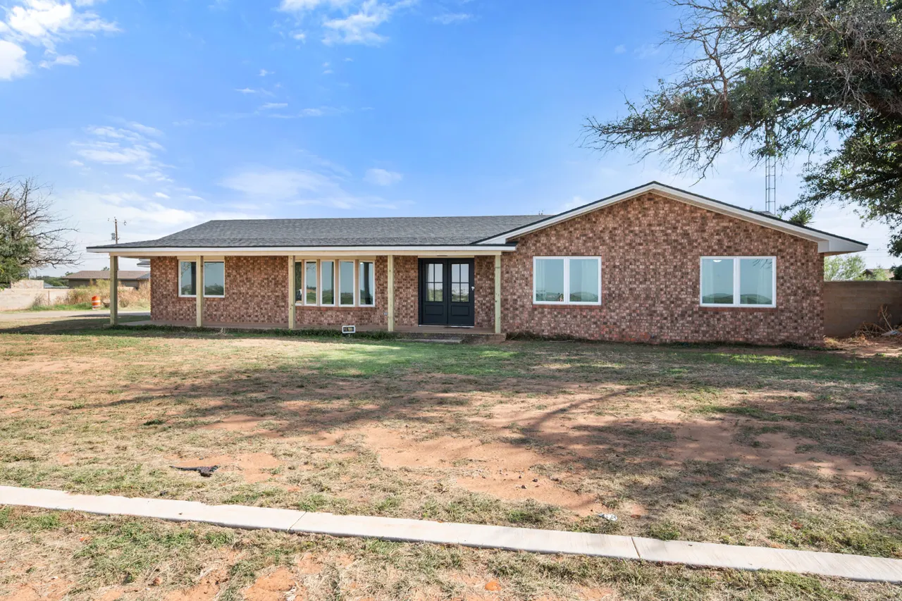 Photo 2 — 2607 Seminole Road, Lamesa, TX 79331