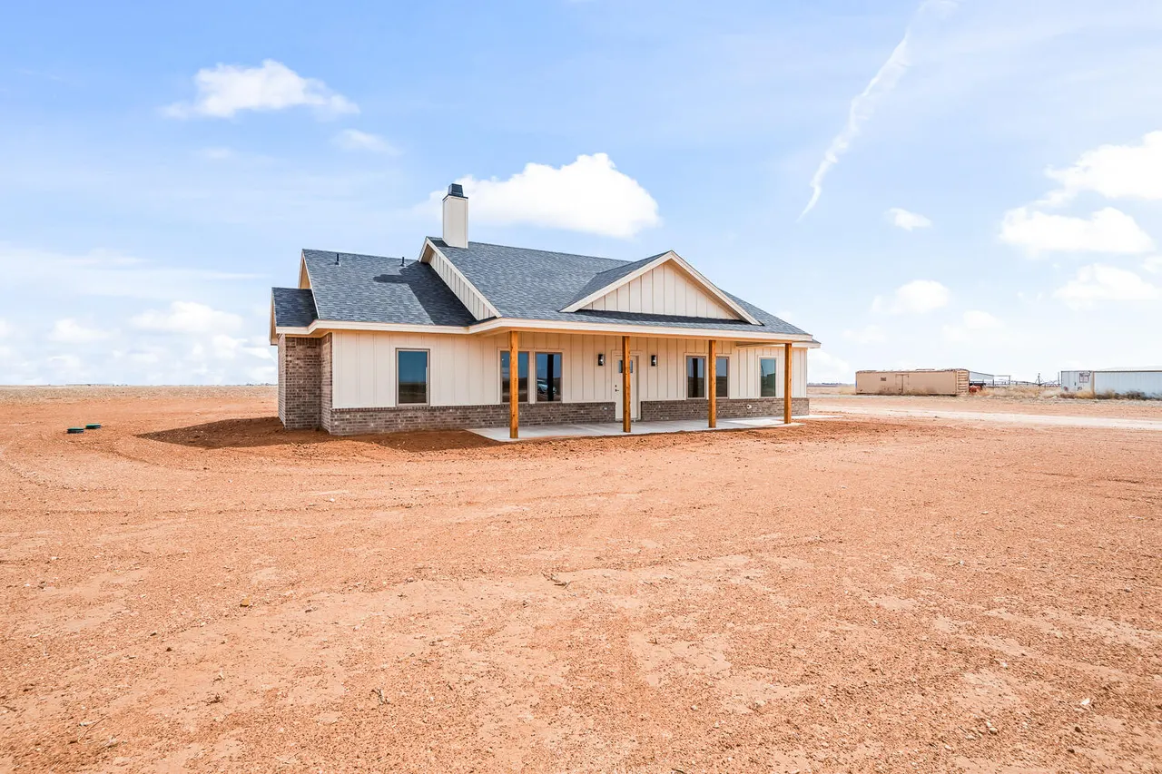 Photo 2 — 8912 N C R 2700, Lubbock, TX 79403