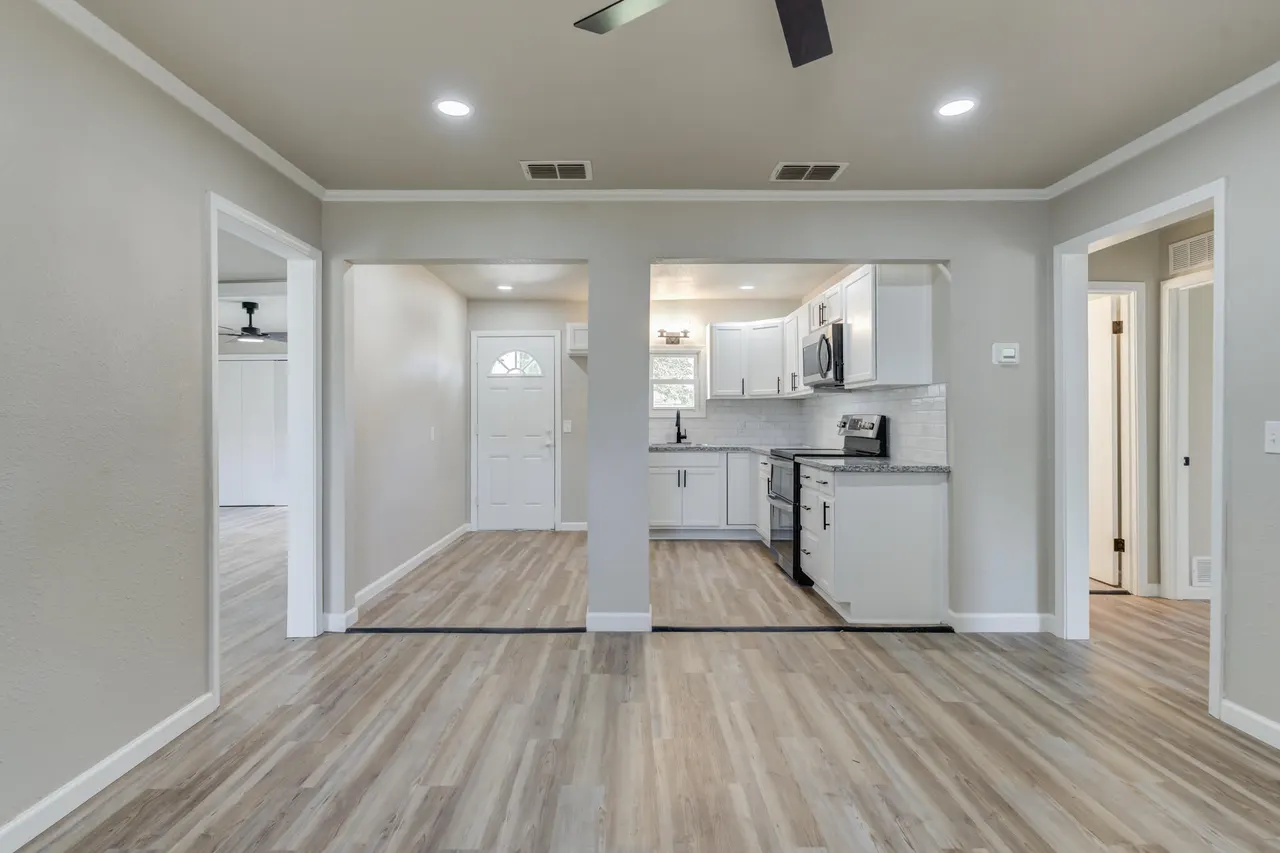Photo 10 — 1010 13th Street, Abernathy, TX 79311