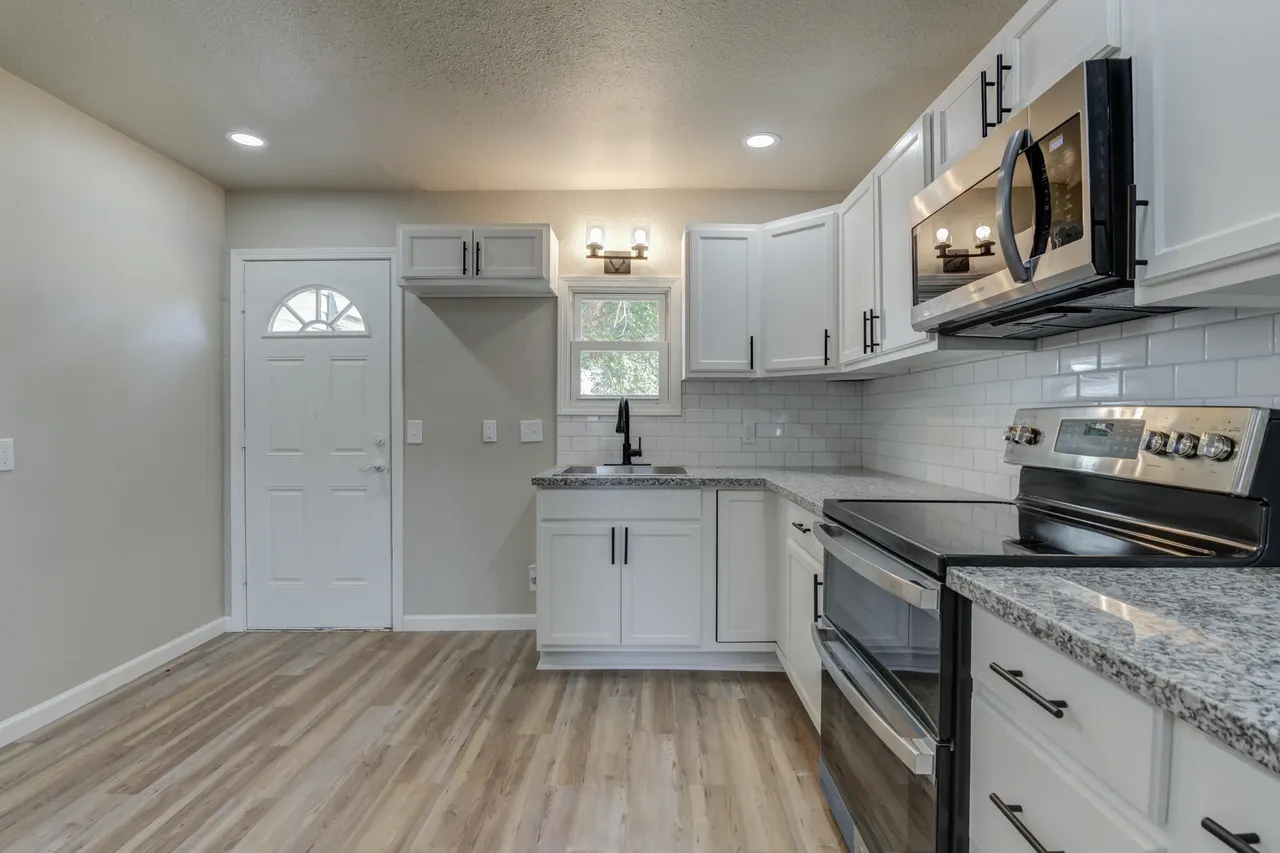 Photo 14 — 1010 13th Street, Abernathy, TX 79311