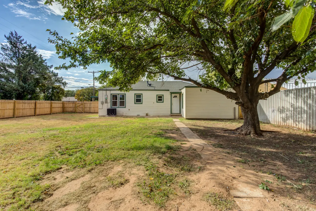 Photo 35 — 1010 13th Street, Abernathy, TX 79311