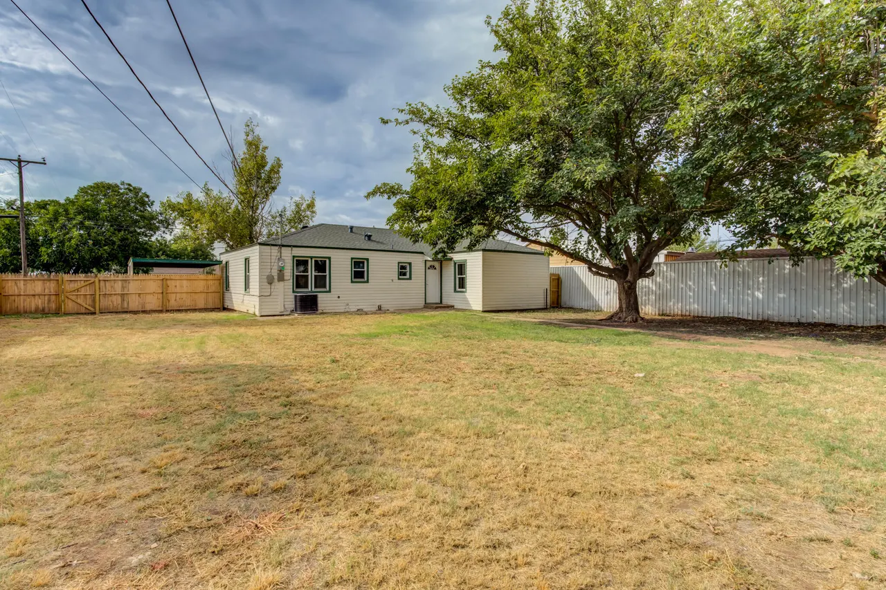 Photo 36 — 1010 13th Street, Abernathy, TX 79311