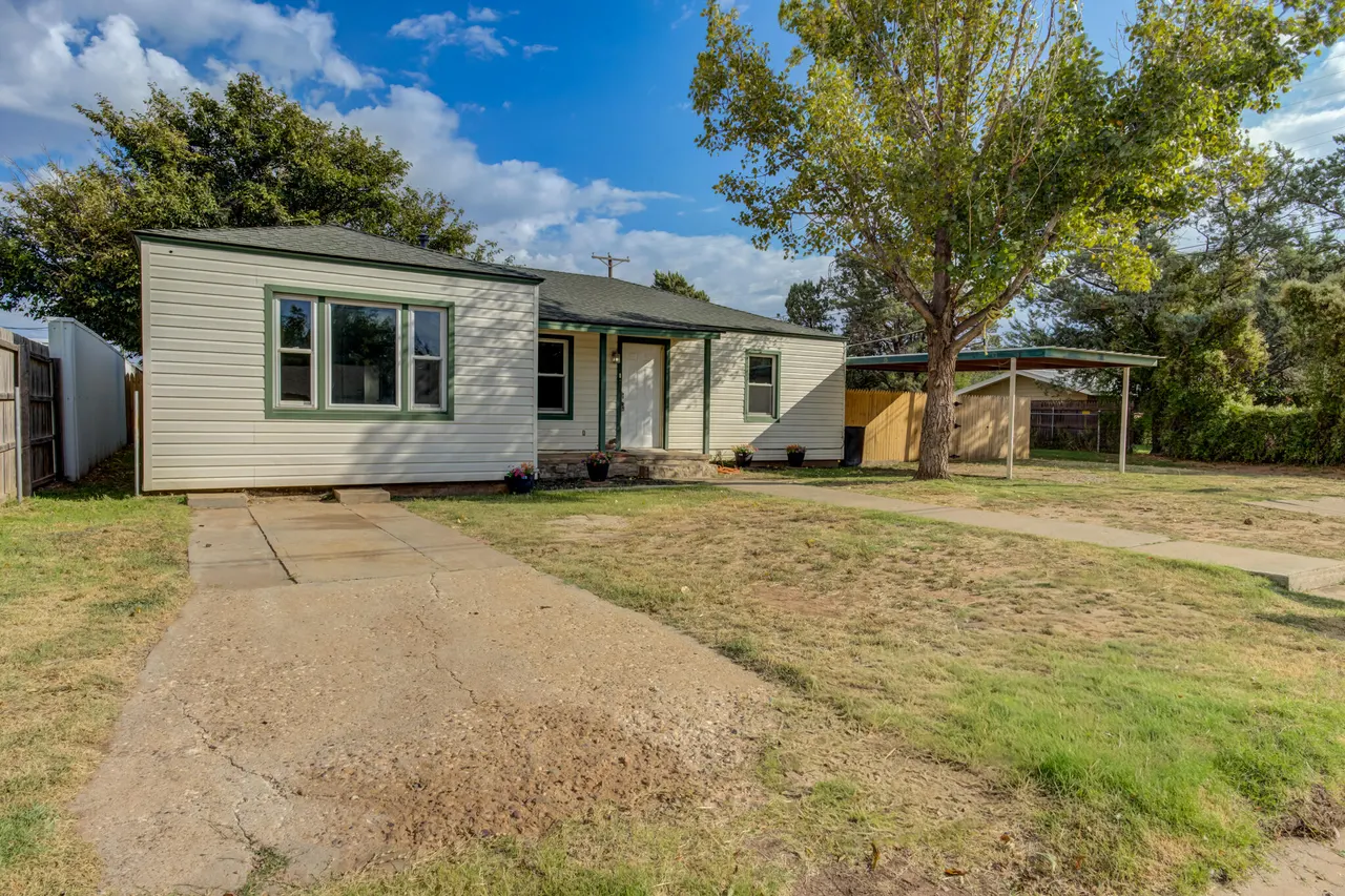 Photo 4 — 1010 13th Street, Abernathy, TX 79311