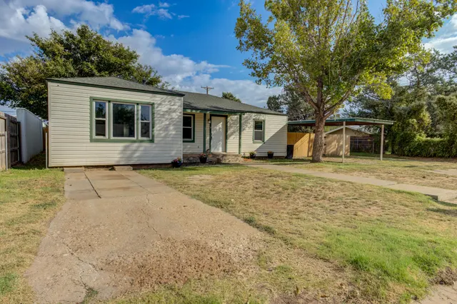 Photo 4 — 1010 13th Street, Abernathy, TX 79311