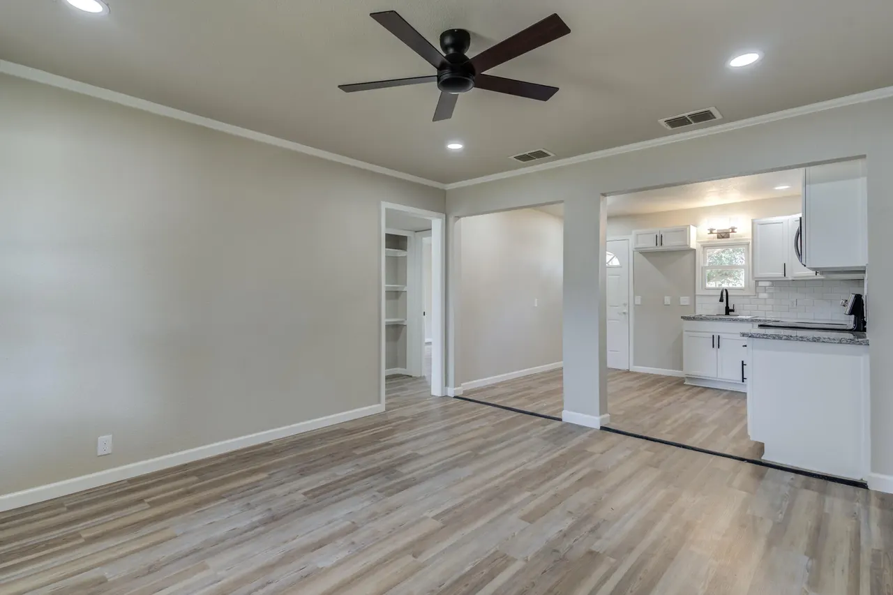 Photo 8 — 1010 13th Street, Abernathy, TX 79311