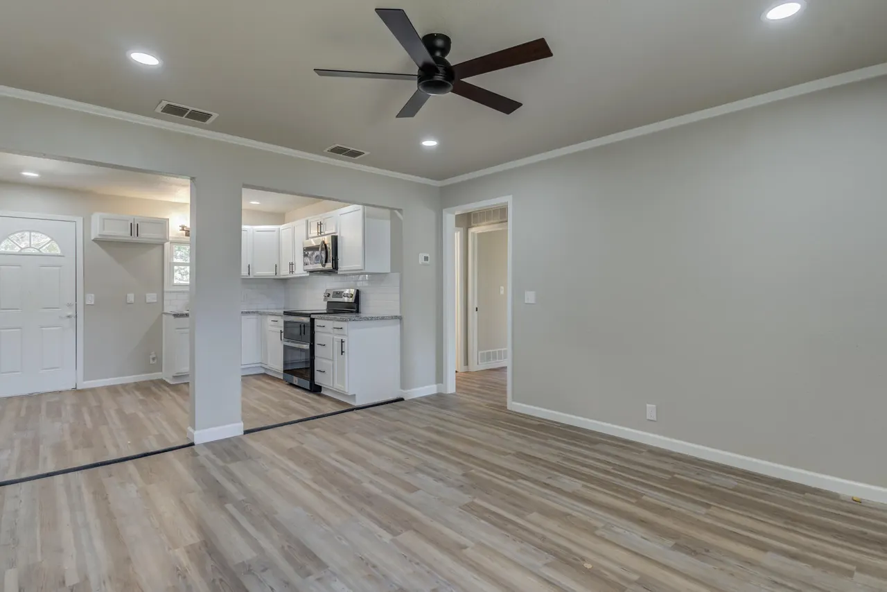 Photo 9 — 1010 13th Street, Abernathy, TX 79311