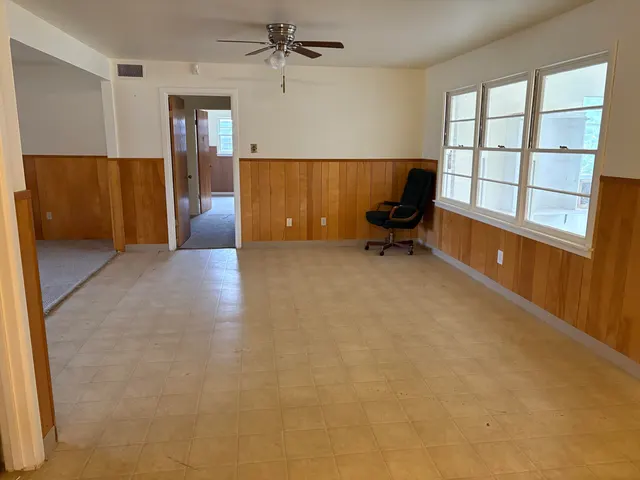Photo 4 — 4925 48th Street, Lubbock, TX 79414