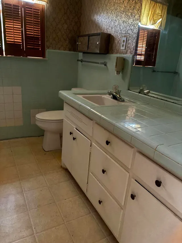 Photo 5 — 4925 48th Street, Lubbock, TX 79414