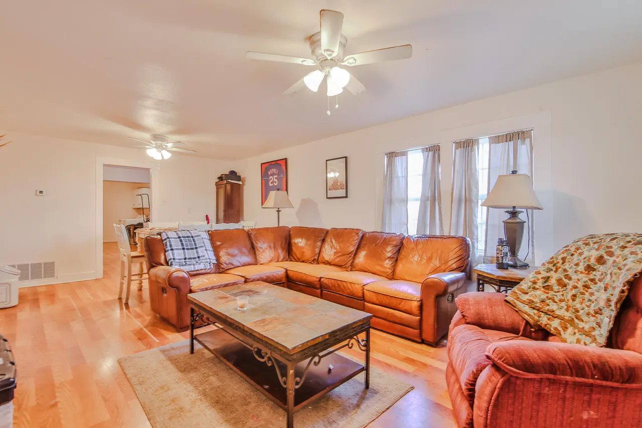 Photo 4 — 805 S 4th Street, Slaton, TX 79364