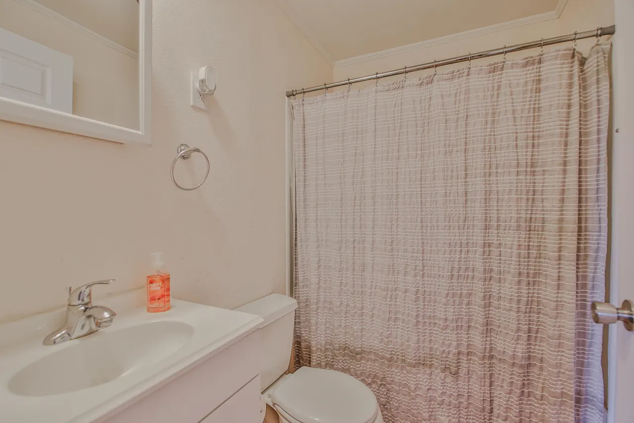 Photo 11 — 805 S 4th Street, Slaton, TX 79364
