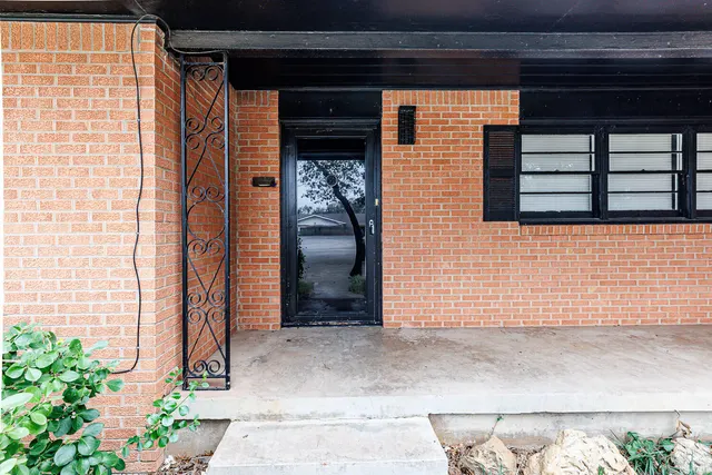 Photo 5 — 3515 36th Street, Lubbock, TX 79413