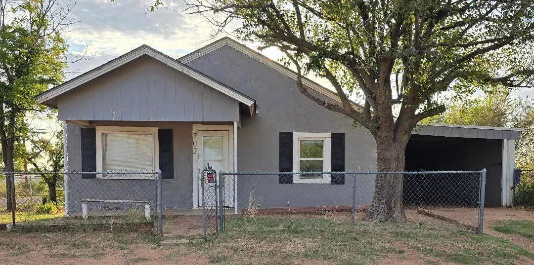 Front exterior — 702 N Ave O, Lamesa, TX 79331
