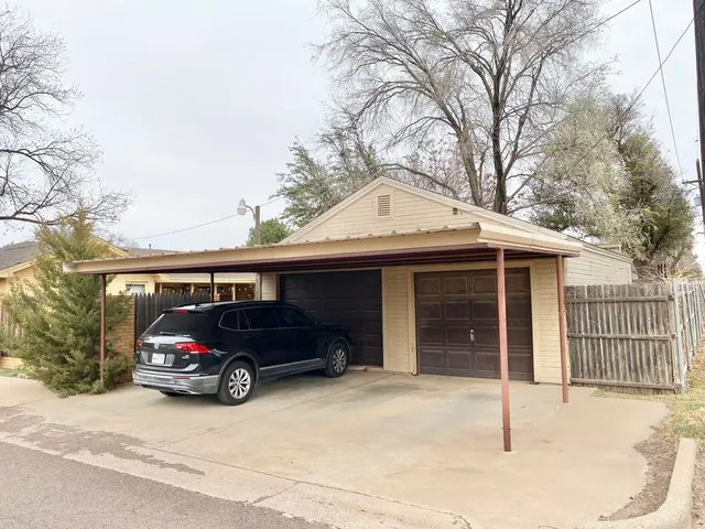 Photo 7 — 3207 29th Street, Lubbock, TX 79410